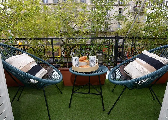 HolidaysInParis - Republique